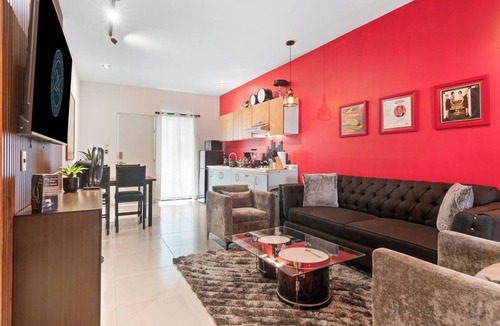Durango Apartment | Red Vibe Music Decor | King Bed + Parking + Office