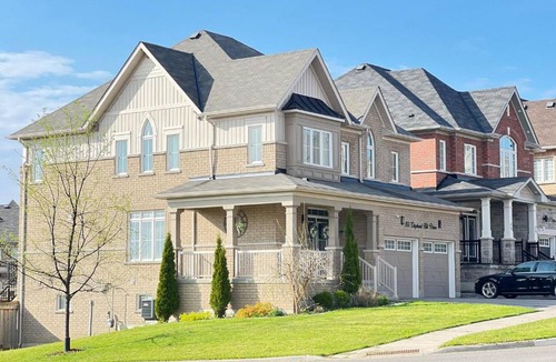Bowmanville House | Relaxing 4-Bedroom Retreat in Bowmanville, Clarington
