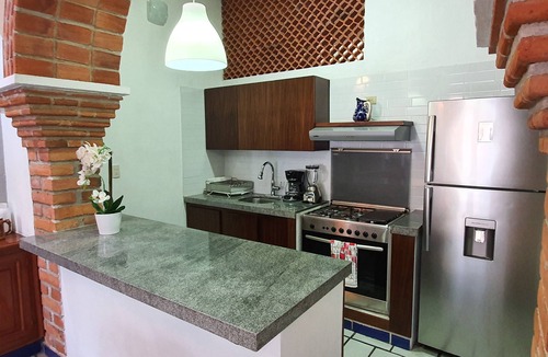 Lazaro Cardenas Apartment | Relaxing Escape in a Local Neighborhood – Near Downtown & Zona Romantica