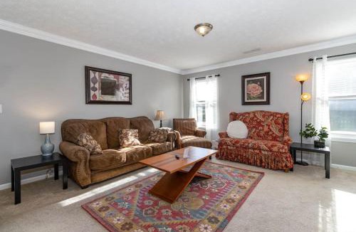 Monroe House | Relaxing home near Interstate