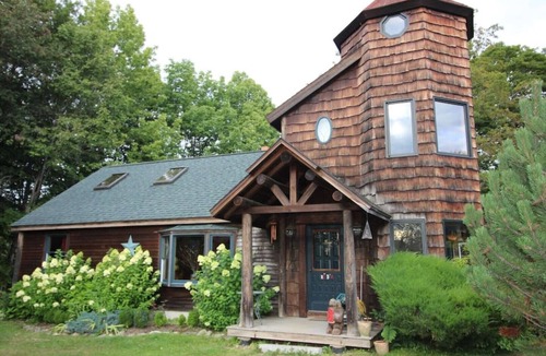 Frankfort House | Relaxing lodge in the woods