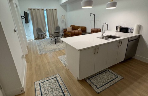 Edgewood Condo | Relaxing New 1-BR Condo with washer Dryer close to metro and hospitals.