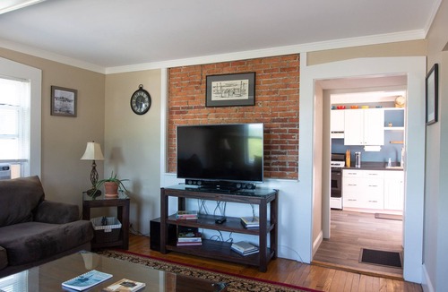 Essex Apartment | Relaxing Rivers Edge Main Street Retreat