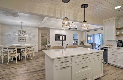 West Beach Cottage | Remodeled Cottage on Sparrow Pond, Walk to Beach!
