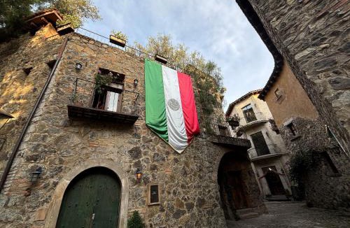 Santeagueda Apartment | Remus: Tu Refugio con Rooftop en Val'Quirico