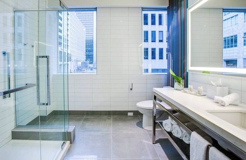Downtown Montreal Hotel | Renaissance Montreal Downtown Hotel