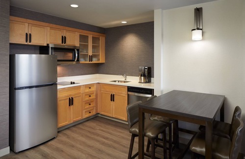 Saint-Laurent Hotel | Residence Inn by Marriott Montreal Airport