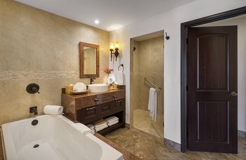 Los Cabos Villa | Residential Home with Private Pool, Hot Tub, Butler, Outdoor Bar and BBQ.