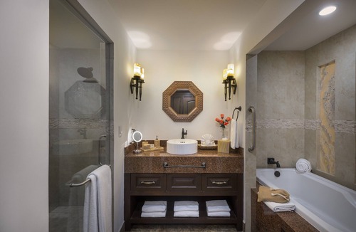 Los Cabos Villa | Residential Home with Private Pool, Hot Tub, Butler, Outdoor Bar and BBQ.