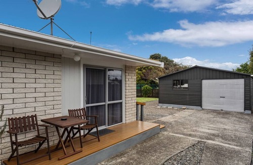 Waiotahi Apartment | Rest Stop on Richard Street