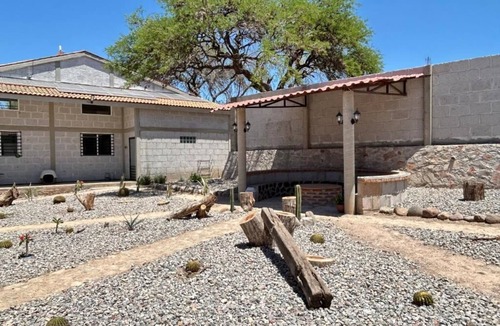 Colon Cottage | Restaurante y Cabañas Cané