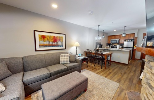 Snowshoe Condo | Rimfire Lodge-1st Floor-Village Center-Steps from shops restaurants slopes