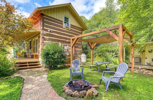 Lansing House | Riverside Cabin Near West Jefferson!