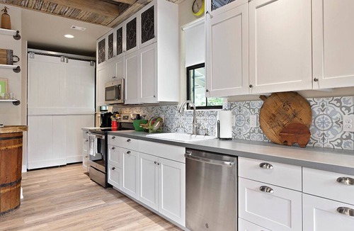 Stonewall Cabin | Riverside Retreat with River Access and Stunning views!