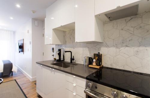 Little Italy Apartment | Romantic Studio in the Heart of Little Italy by Den Stays