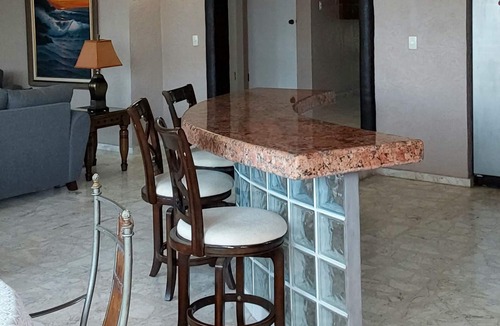 Villa Hermosa House | Romantic Villa Beach House