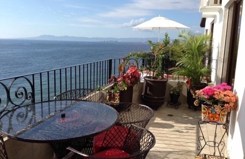 Emiliano Zapata Condo | Romantic Zone, Beachfront, Penthouse Condo