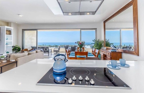 El Tezal Apartment | Ronival - Luxury 2 BR Condo + Views & BBQ Grill