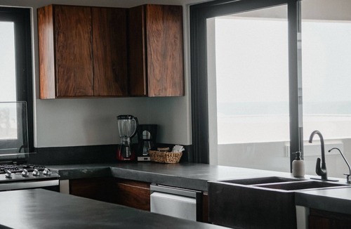 Isla Navidad Apartment | ROOM 3- Spacious Ocean Front Condo for 4 People