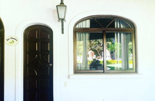 Ajijic Bed & Breakfast | Room " Los Limones" in Casa Caroline Bella