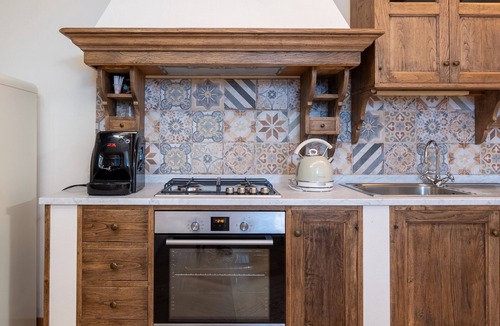 Montevarchi Apartment | Room 'Rendola' with Wi-Fi