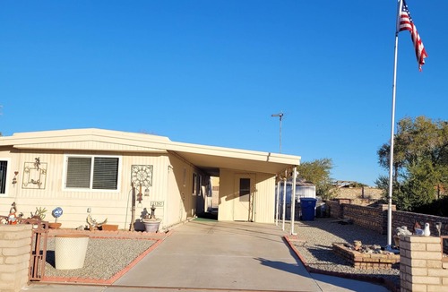 Yuma House | Roomy 2 bedroom home with Az.room. WiFi, Hi-Fi, Air Condition playhouse in Yuma