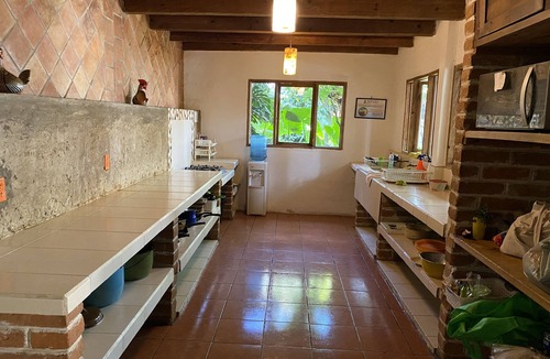 De Mexicanos Hostel | Rossco Hostel