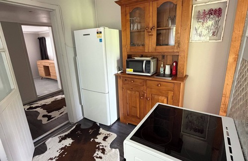 Horohoro Cottage | Rotorua Rustic Cottage