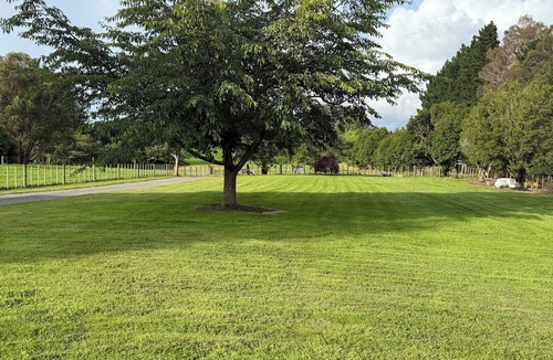Horohoro Cottage | Rotorua Rustic Cottage