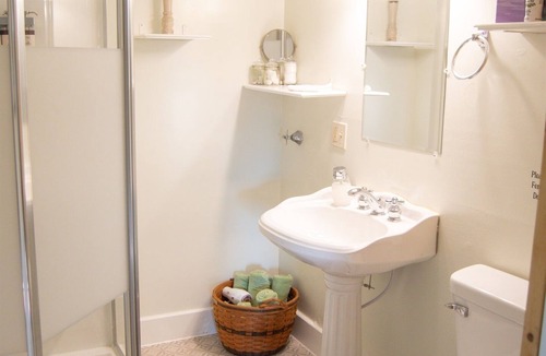 Van Wert Other | Rustic Five Oaks Farmhouse