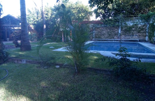 Xochitepec House | Rustic house with private pool and garden (pet friendly)