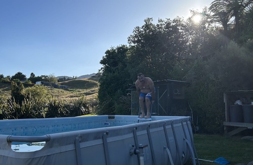 Katikati House | Rustic, private Home with an amazing view - surrounded by nature
