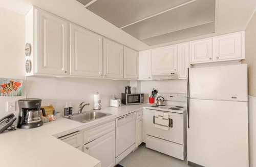 Seaside Condo | Sand & Sea (210) Agate Hunter - Cozy Ocean View