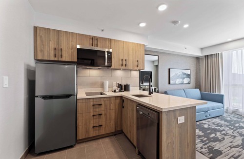 Las Colinas Hotel | Sandman Signature Dallas Las Colinas Hotel & Suites