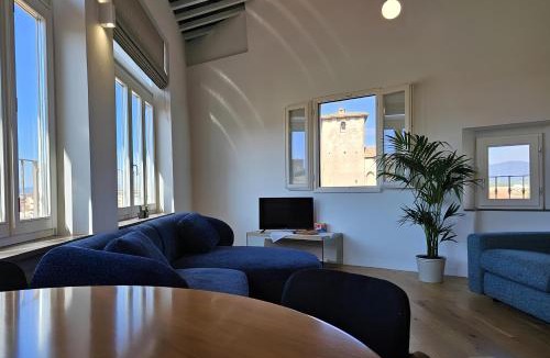 Campi Bisenzio Apartment | Santo Stefano - Vista su Castello Medievale