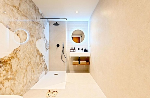 La Petxina Apartment | SariStays Valencia Luxury City Loft