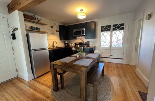 Portland Apartment | Seaside Retreat in Cape Elizabeth. Walk to 2 Beaches, restaurants + coffee shops
