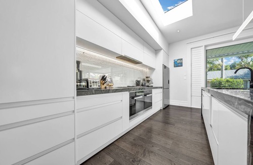Devonport House | Seaside Serenity: Exquisite Villa by Bespoke Stays