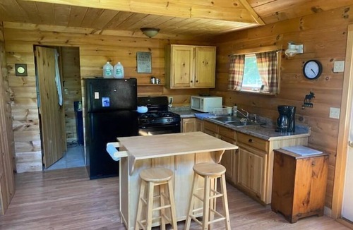 Rockwood Cabin | Secluded Cabin With Trail And Water Access