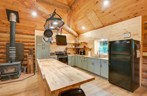 Greenville House | Secluded Greenville Cabin Walk to Moosehead Lake!