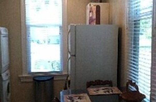 Belmont Heights Apartment | SECURITY, PRIVACY, YARD and PARKING; (4 miles to the Convention center)