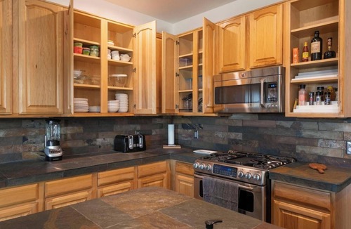 Hartman Vistas House | Serene desert escape with stunning mountain views, and private heated pool/spa.