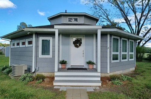 Pocomoke City Cottage | Serenity Cottage: Central to state parks, historic towns, MD & VA beaches