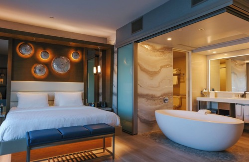 The Strand Hotel | Shade Hotel