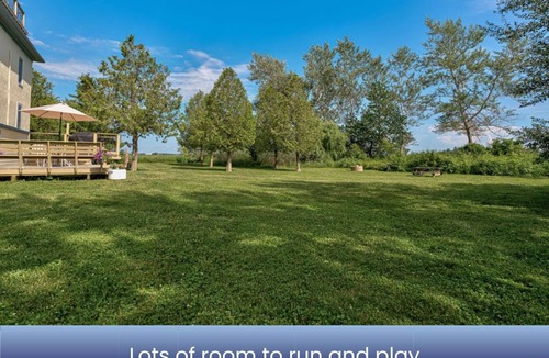 Ashfield-Colborne-Wawanosh House | Shamrock Cottage near Lake Huron on Ontario's sandy west coast!