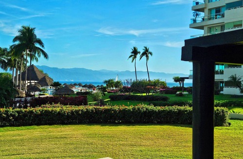 Marina Vallarta Condo | Shangri-La Condo: Spacious Ground-Floor Villa, Patio to Pool/Garden/Restaurant