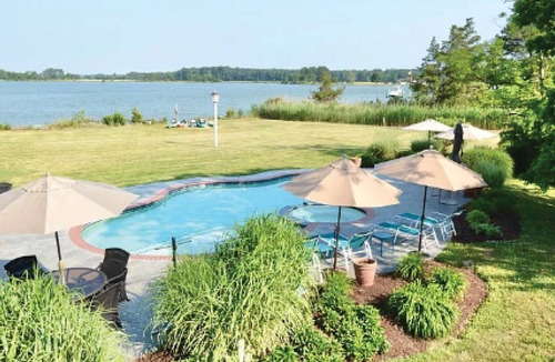 Cambridge House | Short drive to Downtown Cambridge | Private Dock | Guest House | Pool | Hot Tub
