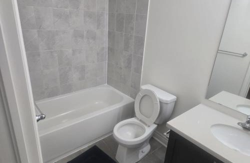 Markham Apartment | Short stay and exploring the city