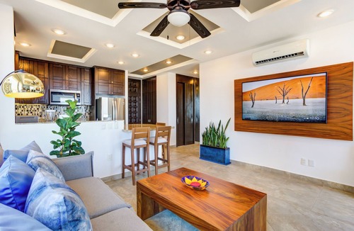 Romantic Zone Condo | Signature Pinnacle - Luxury Condo with Ocean Views