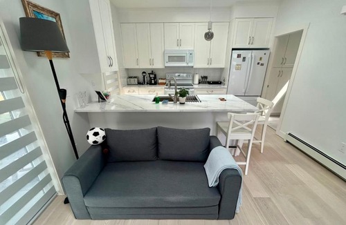 Metro Vancouver Regional District Villa | Skana North